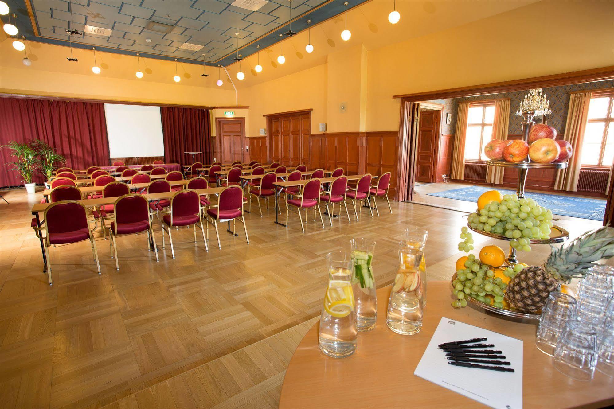 Best Western Hotel Gamla Teatern Эстерсунд Экстерьер фото