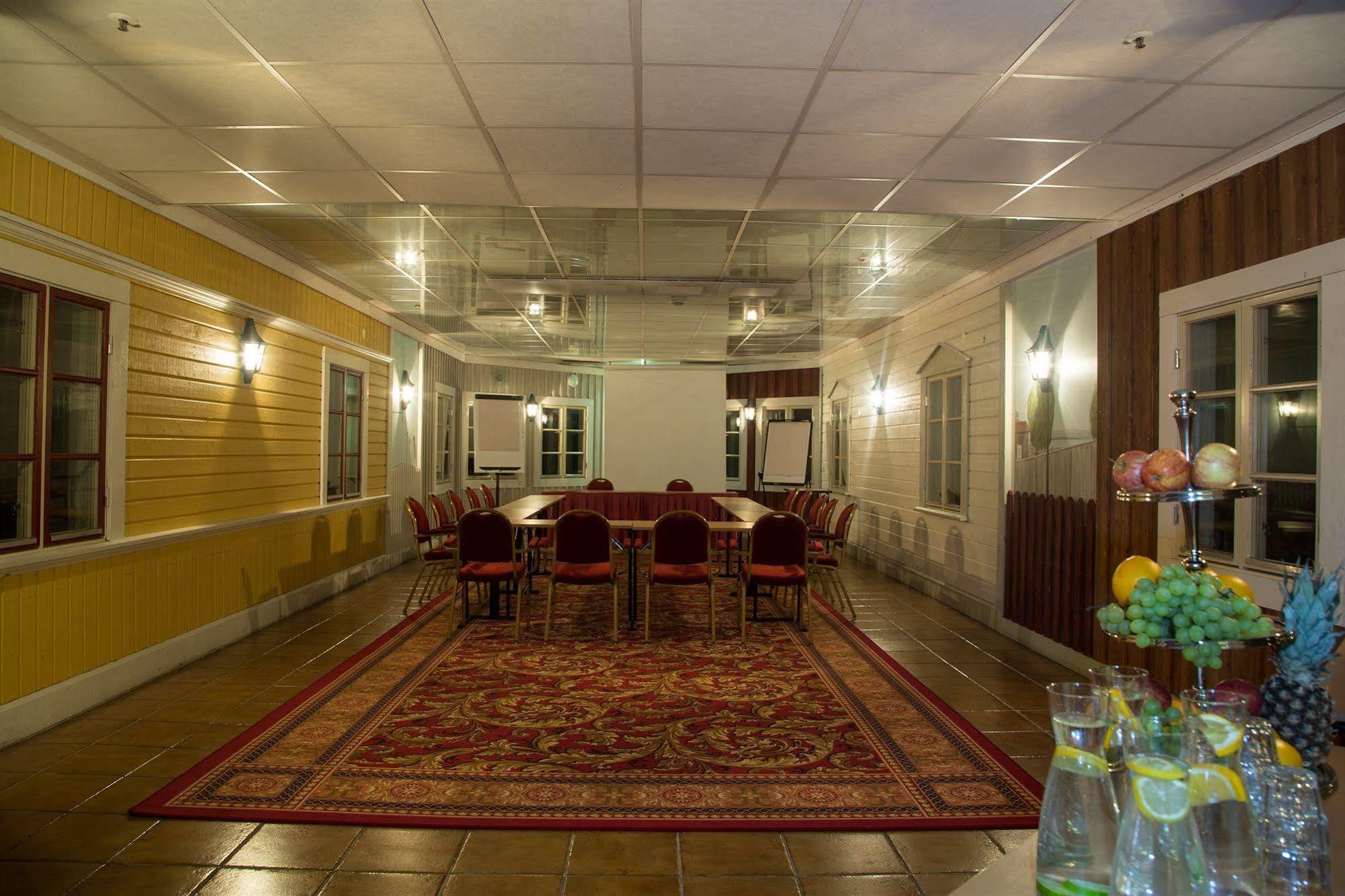 Best Western Hotel Gamla Teatern Эстерсунд Экстерьер фото